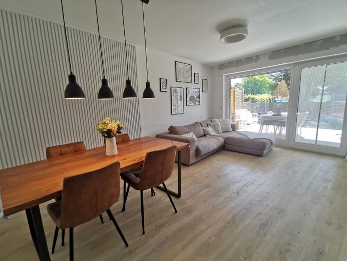 Esclusivo appartamento maisonette di 4,5 locali con giardino a Meerbusch Büderich – Essbereich