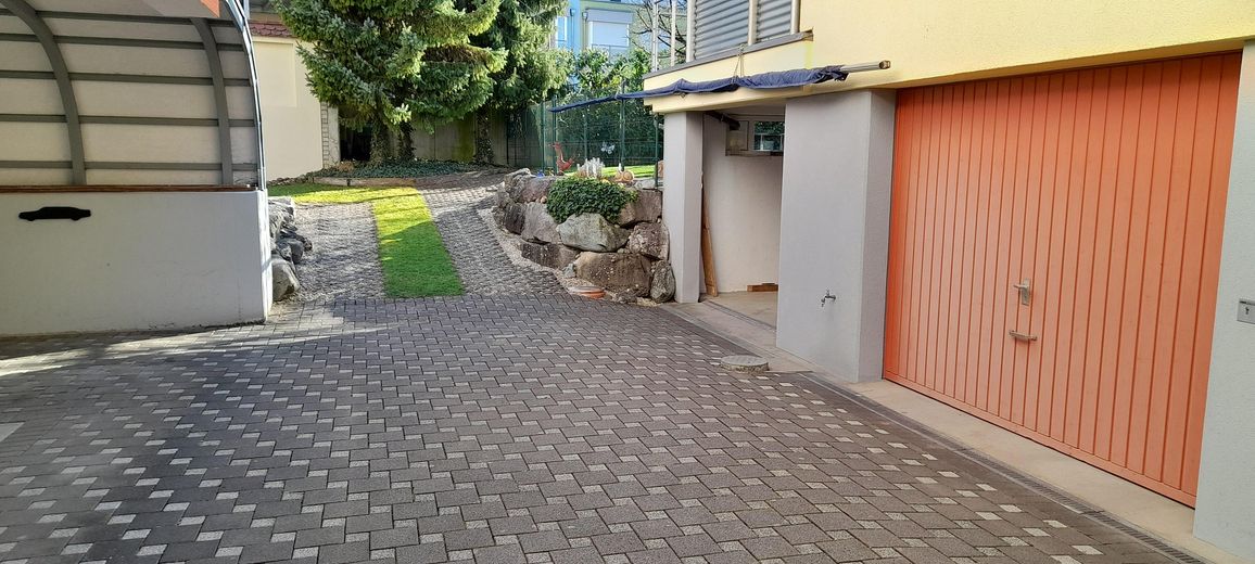Eigentumswohnung  am Bodensee – Hof,Stellplatz,Garagen,Carport
