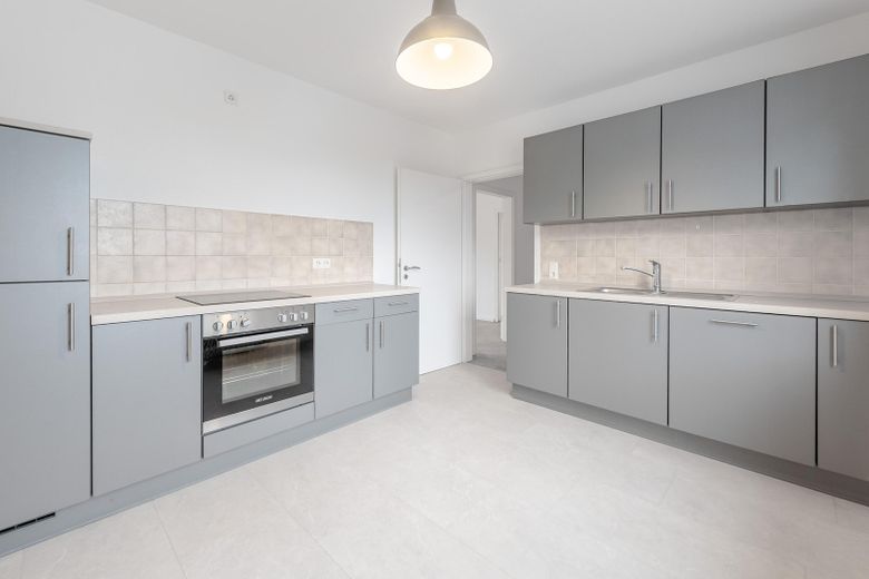 Helle 3-Zimmer-Wohnung mit großem Balkon im Herzen von Bensheim – Einbauküche