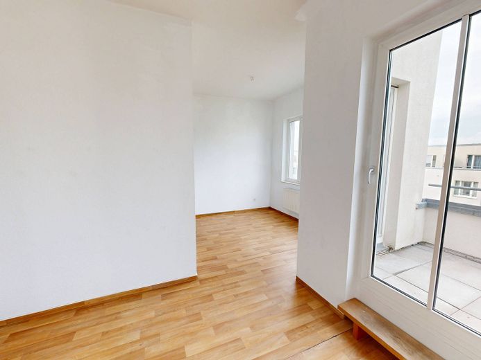 ** Helle 4-Zi.-Whg. mit BALKON und EBK in Rahlstedt ** – Ansicht II: Wohn- und Esszimm…