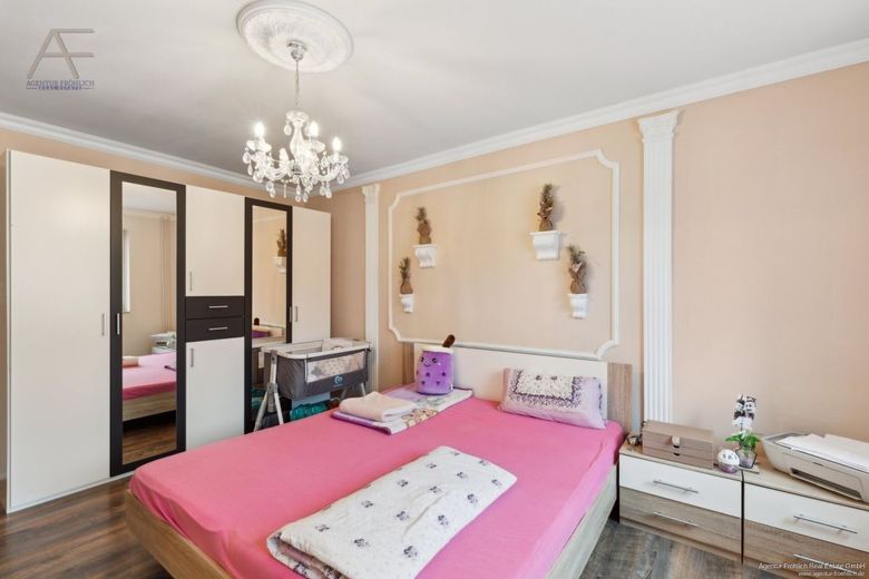 Wohnen, wo andere Urlaub machen - hochwertig renovierte 3-Zimmer-Wohnung nahe Schliersee – Schlafen_02