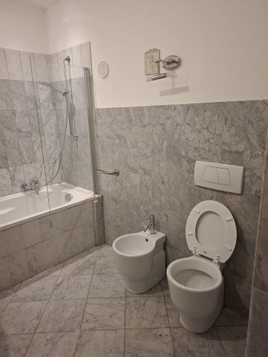 Badezimmer mit Bidget