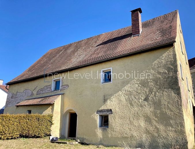 TITEL Pfarrhaus Außenansicht