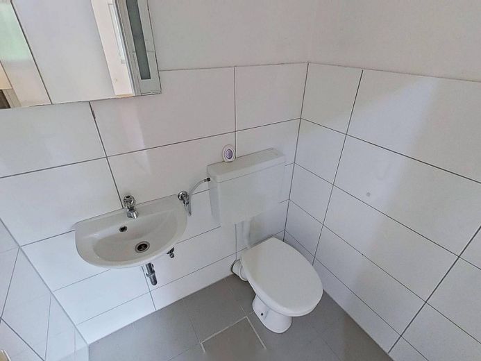 Münster-Kinderhaus'ta 2 BALKONLU ve ankastre mutfaklı geniş 4 odalı daire – Gäste-WC