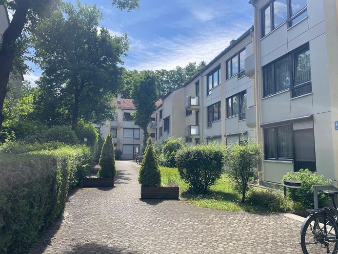 Luminoso y modernizado piso de 3 habitaciones: 2 balcones, completamente modernizado en Múnich-Neubiberg – Foto 13