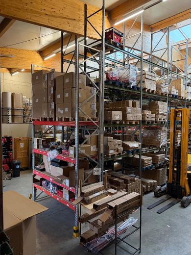 Lager- und Produktionshalle mit Büro – Lagerhalle_4