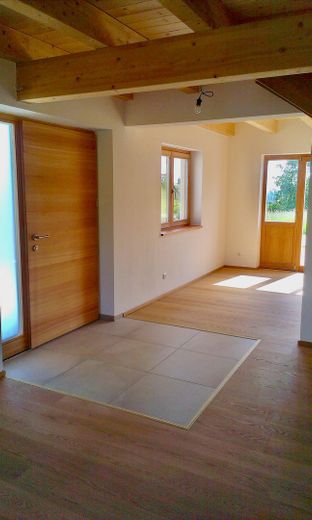 Lichtovergoten maisonette met eigen tuin & twee terrassen op rustige locatie, nabij het bos – Eingang, unmöbliert