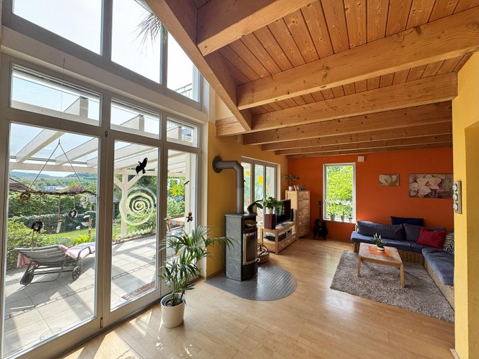Casa d’architetto straordinaria con galleria e tecnologia energetica sostenibile in posizione soleggiata – Galerie 