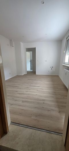 Hochwertige 3 Zimmer Wohnung mit Parkplatz – Foto 7
