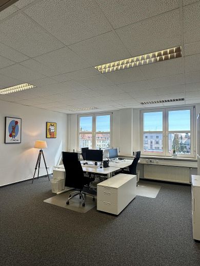 Eckbüro Weit