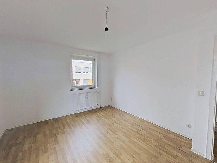 Helle 2-Zimmer-Whg. mit TERRASSE und Wannenbad – Ansicht I: Schlafzimmer