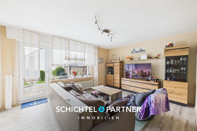 Soest | Atractiva casa plurifamiliar con seis viviendas y tres garajes – S&amp;P | Wohnzimmer