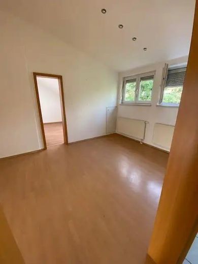 Kapitalanlage in Worms | Stadt als Mieterin | Balkon | provisionsfrei – Empfangs- und Essbereich
