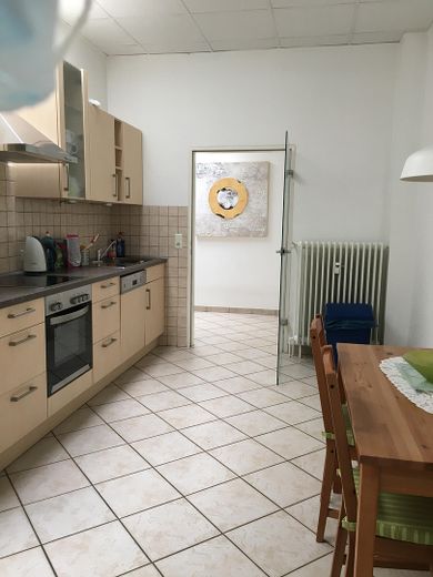 Hamburger Randgebiet Ellerbek - BÜRO hell, freundlich, 20qm - courtagefrei – Küche OG