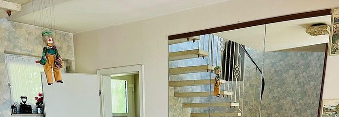 Casa con potenziale per due unità abitative a Colonia Flittard – Treppenhaus, Eingangsbereich