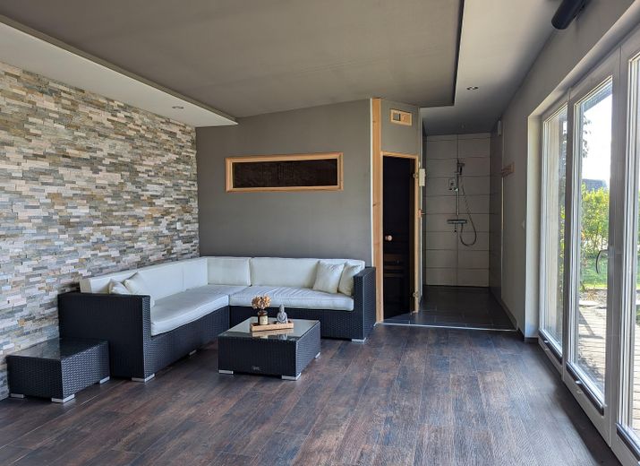 Architektenhaus (KfW 40)+ Extra Wohngebäude + Solar + Teich + Sauna – Sauna mit Ruhebereich
