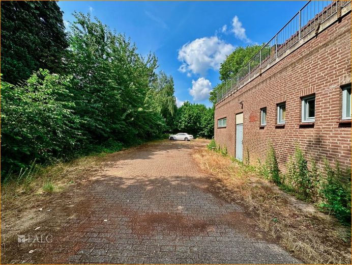 Weg zum Parkplatz