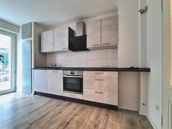 Helle 3 Zimmer Wohnung in zentraler Lage mit Balkon – Küche