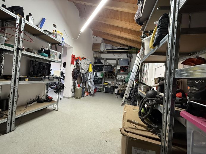 Neuwertiges Einfamilienhaus mit Wärmepumpe, PV, Doppelgarage & hochwertiger Ausstattung – Foto 36