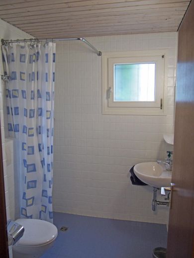 Casa indipendente e spaziosa in una posizione tranquilla e privilegiata (Bietigheim-Lug) – unteres Bad