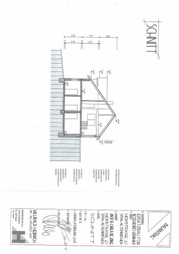 Landhaus mit zusätzliches Einfamilienhaus und großer Garage in Alleinlage im Wald – Landhaus