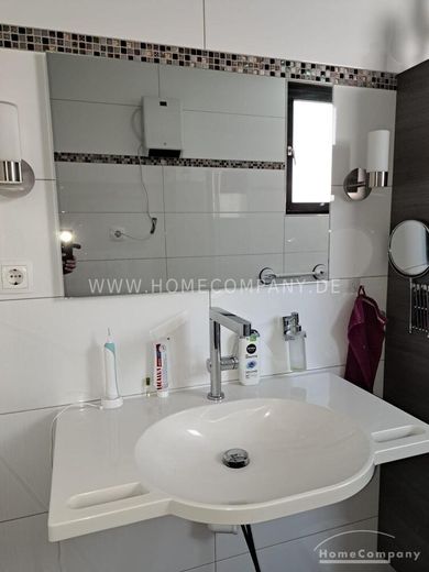 Möblierte 2,5-Zimmerwohnung mit Terrasse und Gartenzugang in Bonn-Dottendorf! – b8d3622e980ad5a23884f8fcea152278d31156a7.jpg