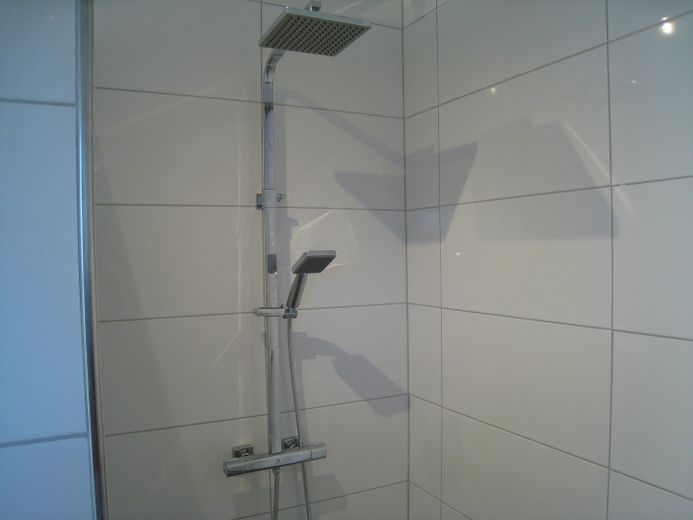 2 Zimmer-Studiowhg. Lahr. Bauj.2019, barrierefrei mit offenen Wohn,-Essbereich. – Dusche bodeneben.