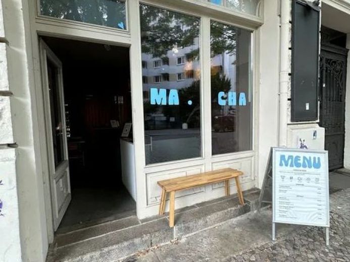 Café space in Kreuzberg, immediately ready for operation with 123 m² of gastronomy space, takeover possible – Photo 1