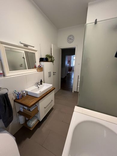 Vermietete 3 Zimmer Eigentumswohnung in Top Lage – Bad