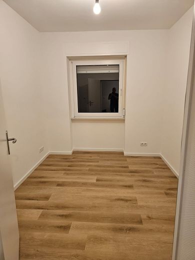 Vente directe : majestueux appartement de 5 pièces avec balcon, près de Hafeninsel Offenbach – Foto 17