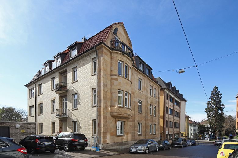 Простора 5-кімнатна квартира у Штутгарті-Бад-Каннштатті – Hausansicht