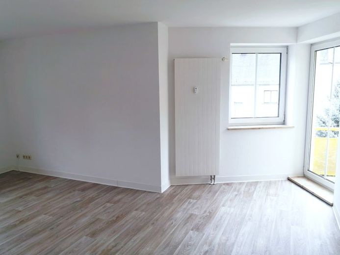 Exklusive, sonnige 2-Raum-Wohnung mit Balkon in Helbersdorf – Foto 1