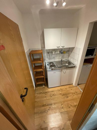 Möblierte 1-Zimmer-Wohnung in Kaiserslautern – 570 € warm all inclusive – Küche
