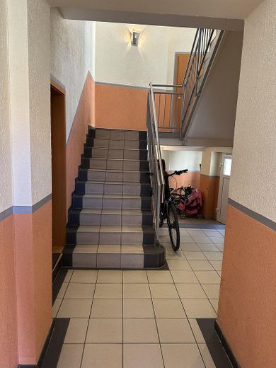Living or investing in the heart of Erfurt – Vacant apartment in an attractive location – Treppenhaus