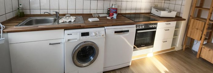 रुटेन्सशाइड, केंद्रीय स्थान, तीसरी मंजिल पर छोटी बालकनी के साथ