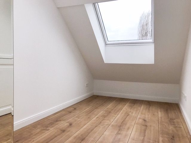 Mansarda duplex con terrazza, ascensore, cucina componibile, posto auto e molto altro. – Foto 11