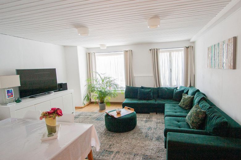 Ruim 3-kamerappartement met terras en tuin – Foto 2