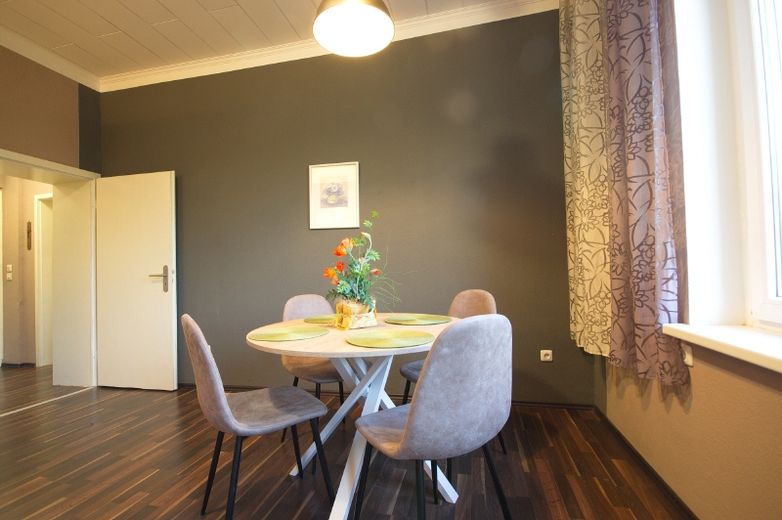 Ruhig gelegene Wohnung mit Internetzugang und Terrassenplatz, sehr gute Parkmöglichkeiten, grüne Umgebung – 5ec6482bddb9288fe19172d0a015b2c4c5421453.jpg
