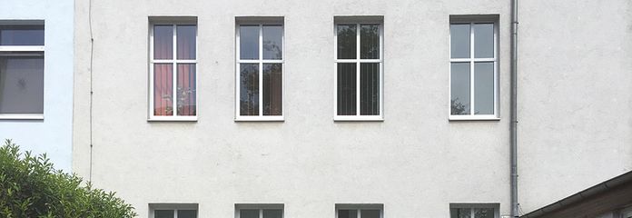 Innenhof mit Parkplätzen