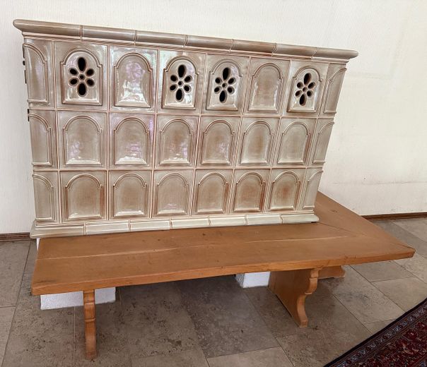 Kachelofen im Wohnzimmer