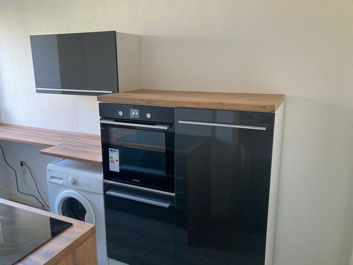 Helle, renovierte 3 Zimmerwohnung inkl. Küche + eigenem Gartenabteil + Stellplatz – Foto 7