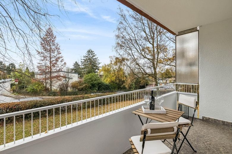 Appartement prêt à emménager + lumineux SB-Eschberg, sans commission du propriétaire – Balkon