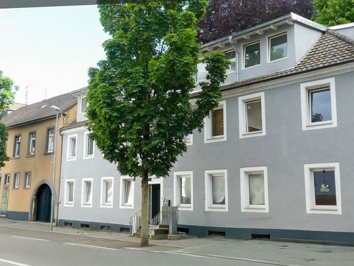 Renditestarkes Mehrfamilienhaus mit 8 Einheiten – Hohe Mieteinnahmen und weiteres Entwicklungspotenzial – फोटो 1