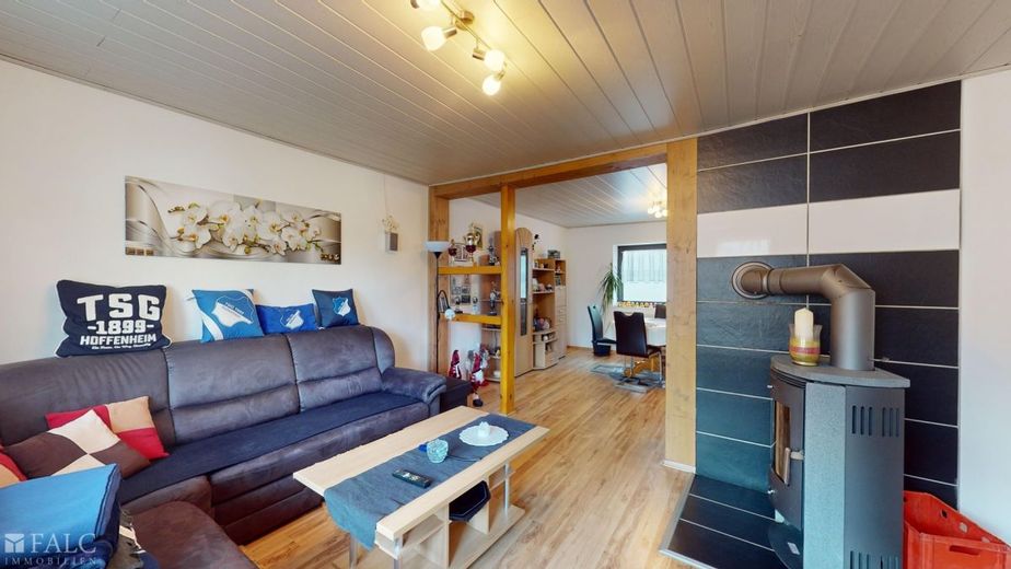 Haus rechts Wohnen