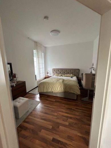 Mieszkanie na parterze z tarasem i własnym ogrodem – 105 m², ogrzewanie podłogowe, miejsce parkingowe – Schlafzimmer 2