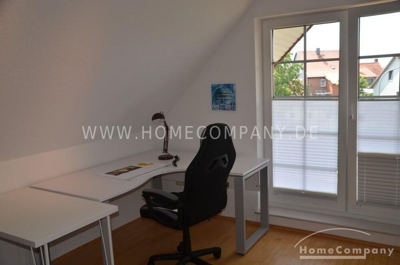 Großes Haus, möbliert, 6 Zimmer, Terrasse /Garten, Balkon, geeignet für bis zu 6 bis 8 Personen. – 1e95fd80a711cf72683d416b519f08d963e7c610.jpg