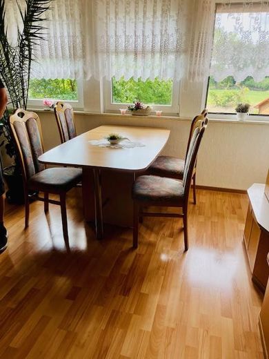 Essplatz DG links, frei