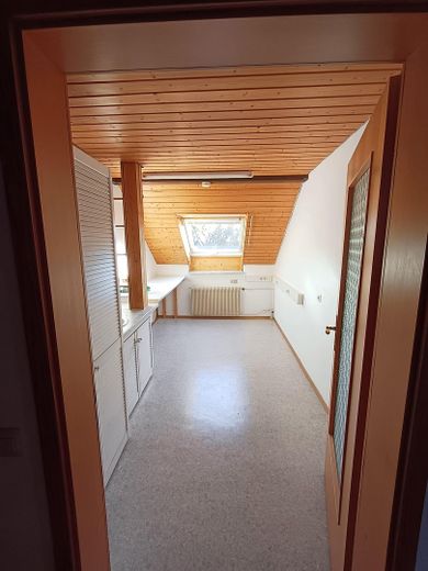 Gezellig 4-kamerappartement op de bovenste verdieping te huur in Biberach – Hauswirtschaftsraum