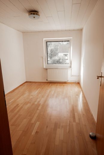 Bonita casa con jardín y terraza cubierta – sin comisión, de particular – Zimmer