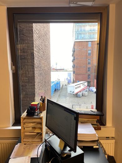 Büro mit Elbblick am Hamburger Fischmarkt – 100 m² in repräsentativer Lage – Kleiner Elbblick